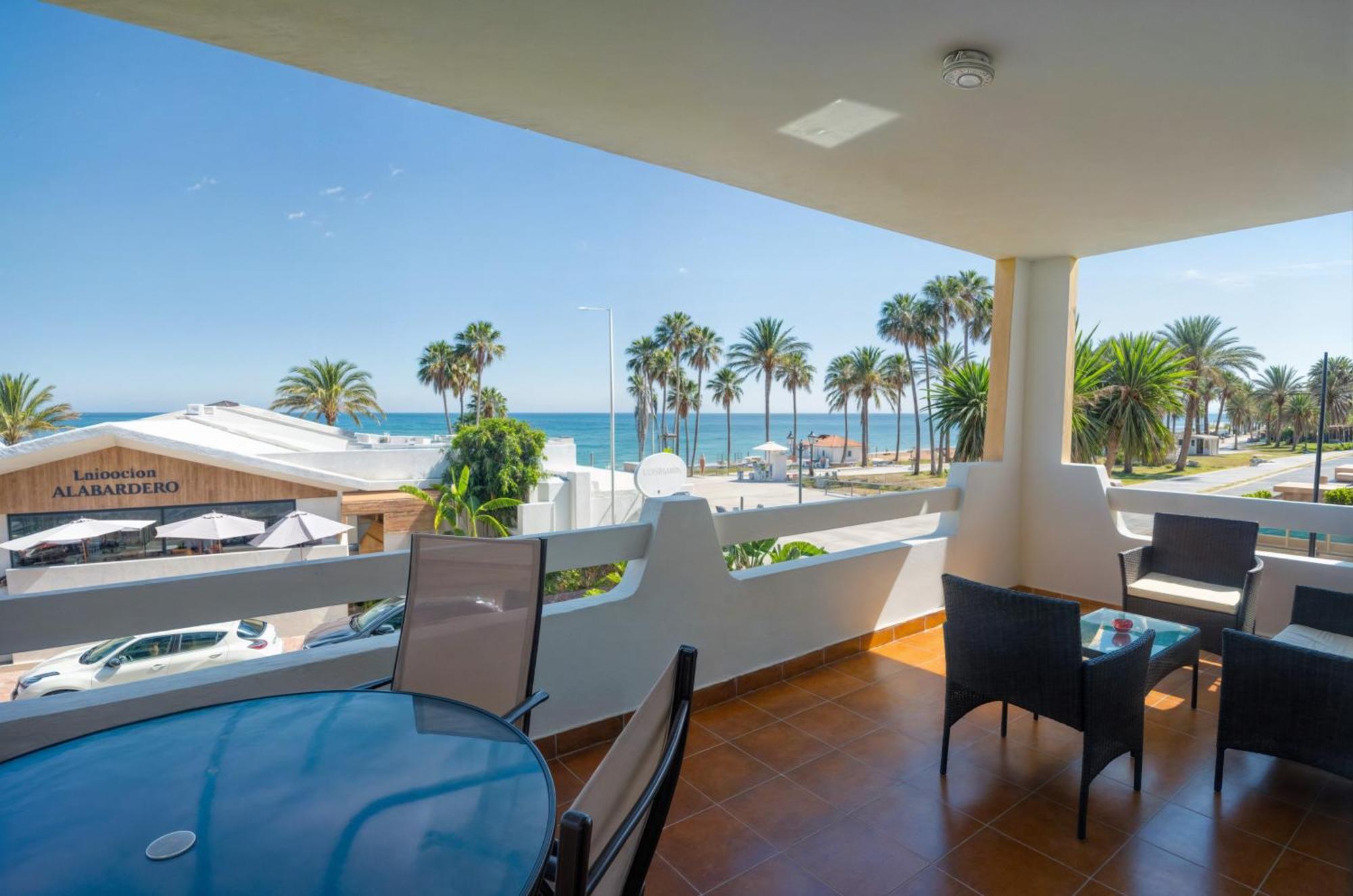 Apartamento Pilar Marbella Exterior foto